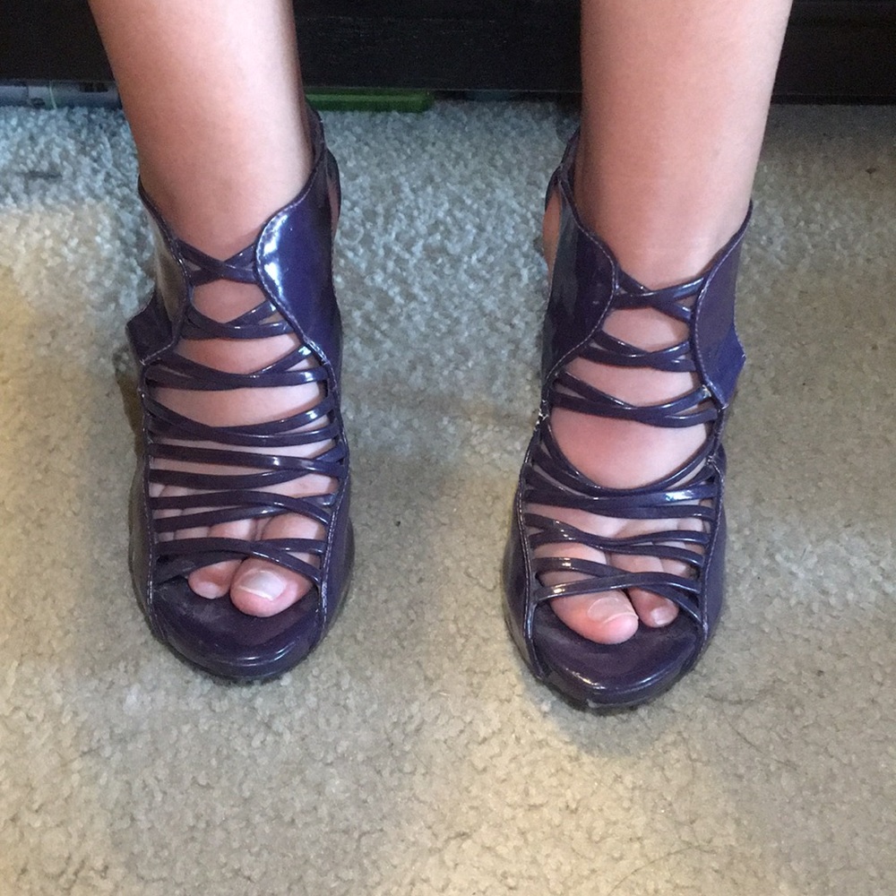 Purple strappy heel.